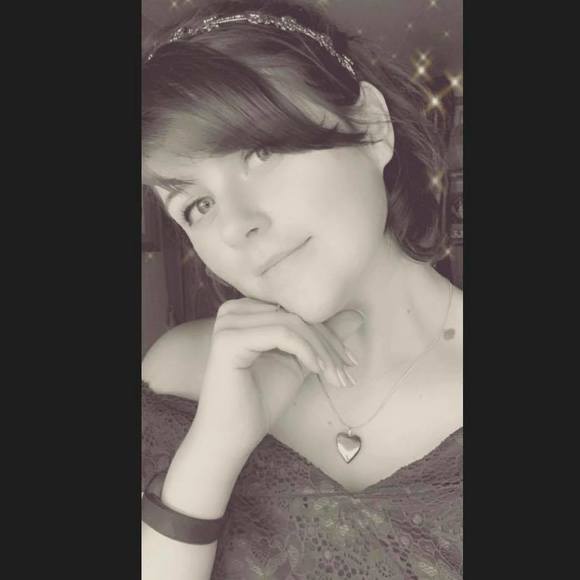 Meet your Posher, Nikki - Picture 1 of 1